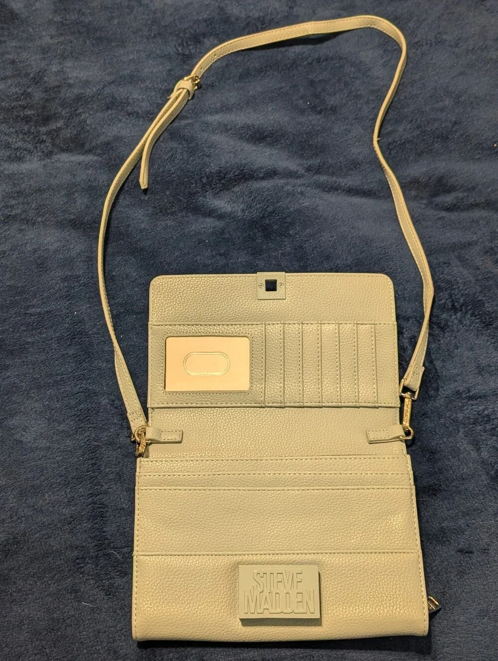 Steve Madden Light Blue Logo Messenger Crossbody. NWOT MSRP: $78.00.
